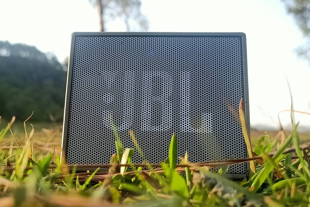 speaker, jbl, lawn, wireless, bluetooth speaker, sound, audio, music, grass, outdoors, closeup, jbl, jbl, jbl, jbl, jbl, bluetooth speaker, bluetooth speaker, bluetooth speaker